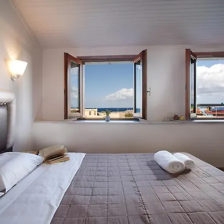 Frühstückspension Faros 3*